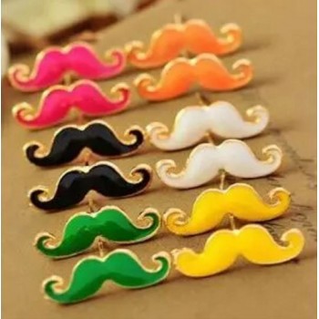 Boucles d'oreilles moustache