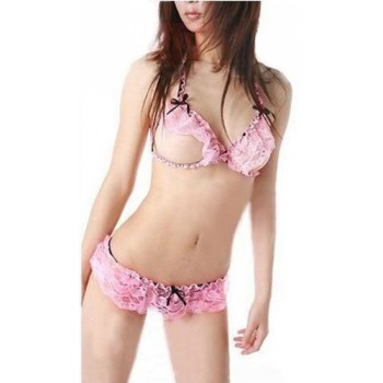 Lingerie rose en dentelle